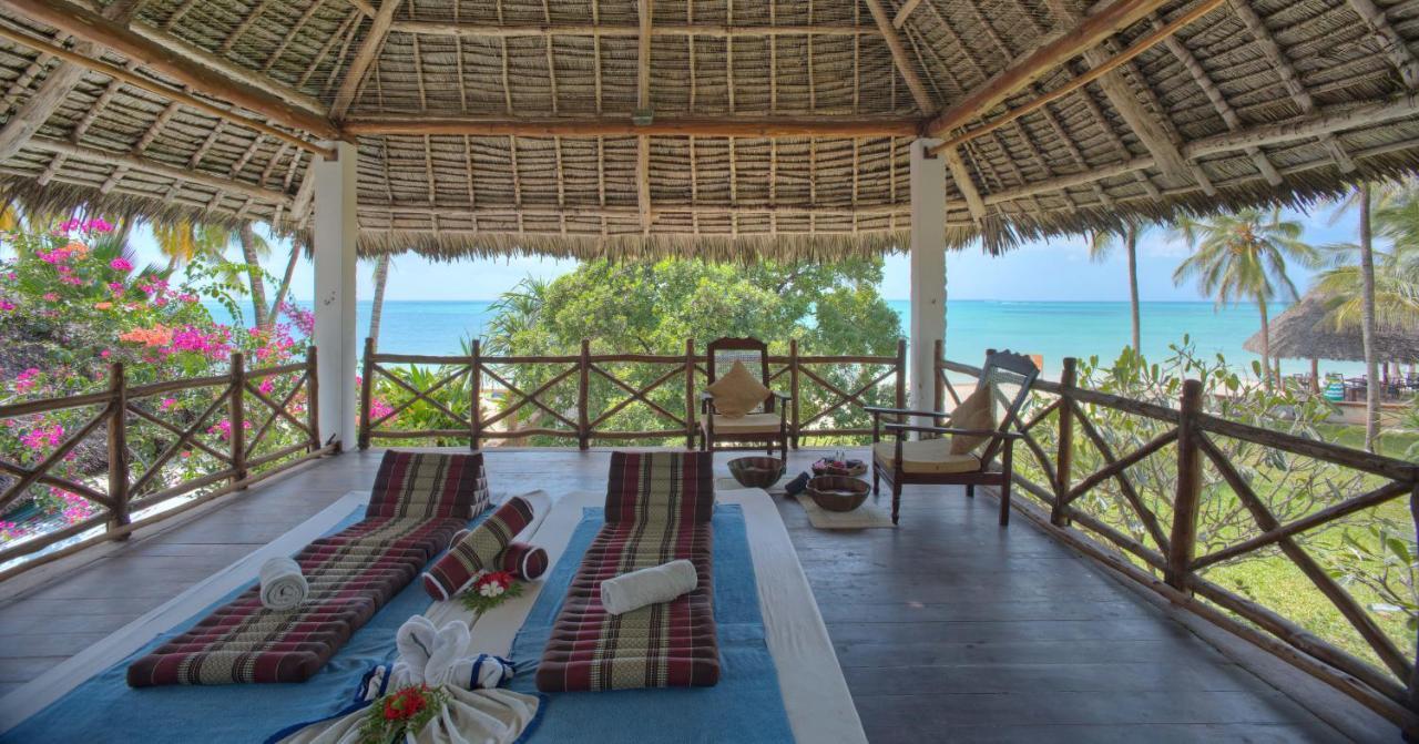 Bluebay Beach Resort & Spa Kiwengwa  Bagian luar foto